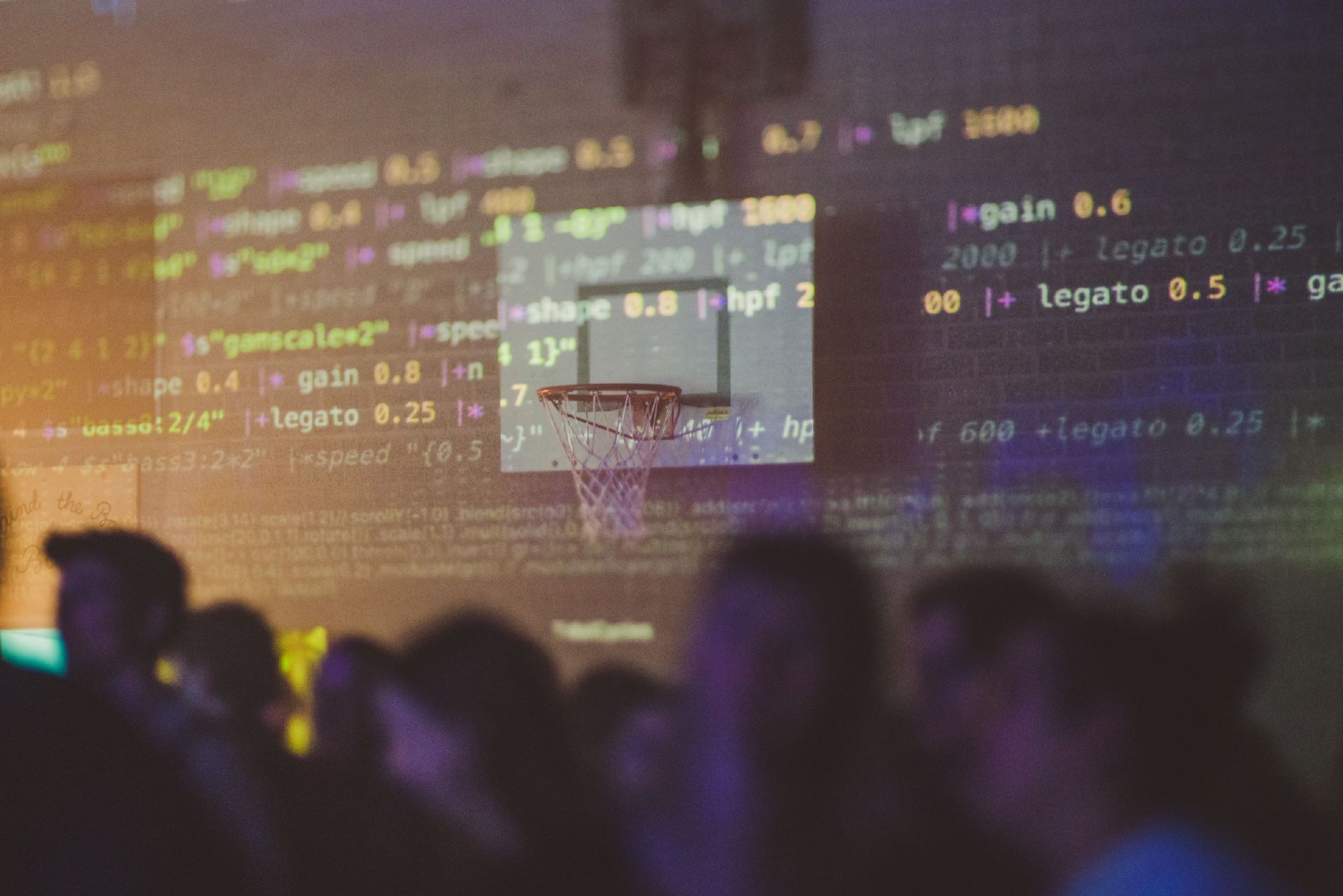algorave_by_guillaume_51985338350_o_converted.jpg