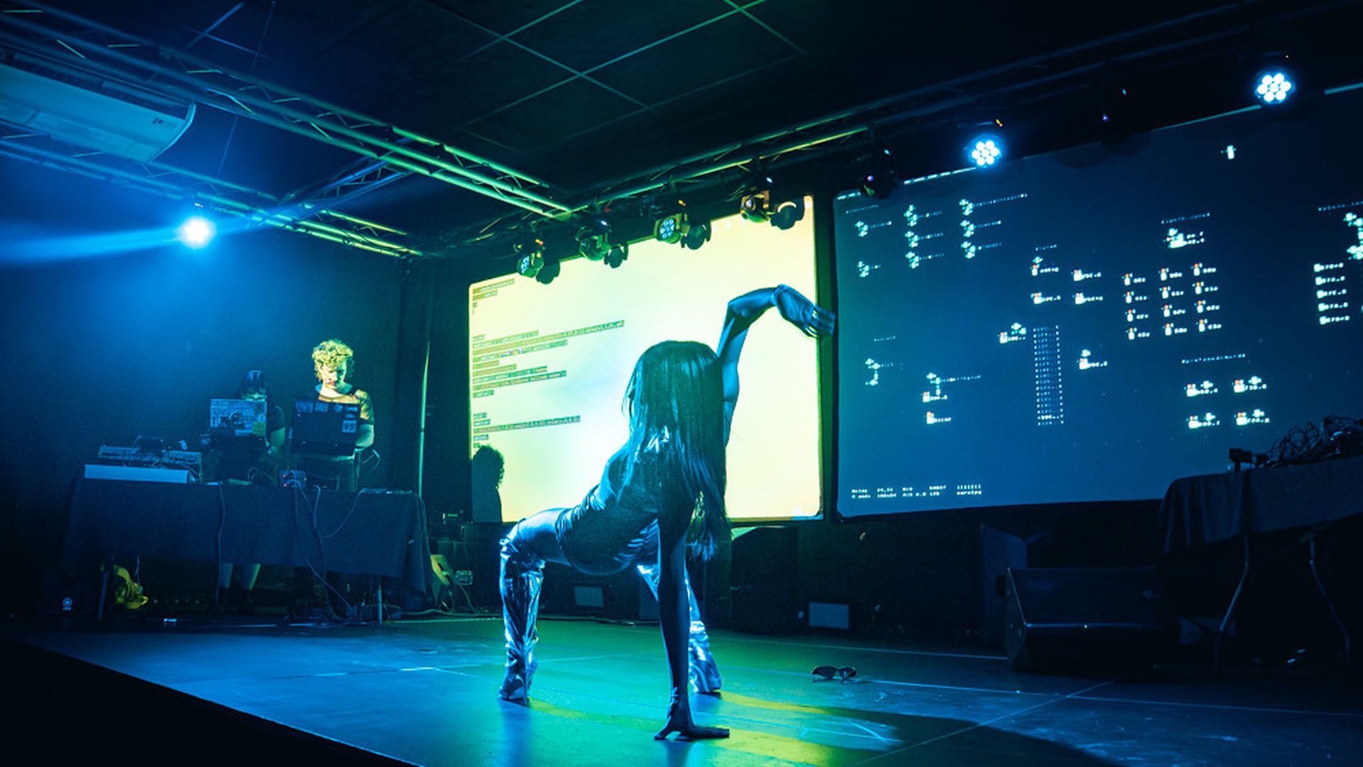 algorave_54560814333_l_converted.jpg